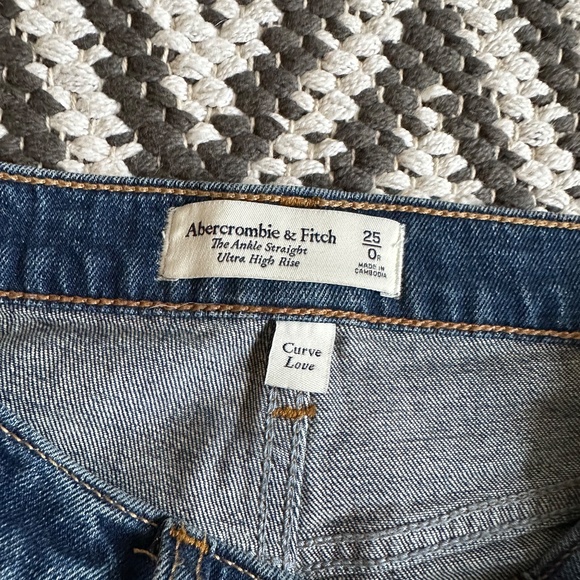 NWOT Abercrombie & Fitch Curve Love The Ankle Straight Ultra High Rise Jean - Picture 6 of 7